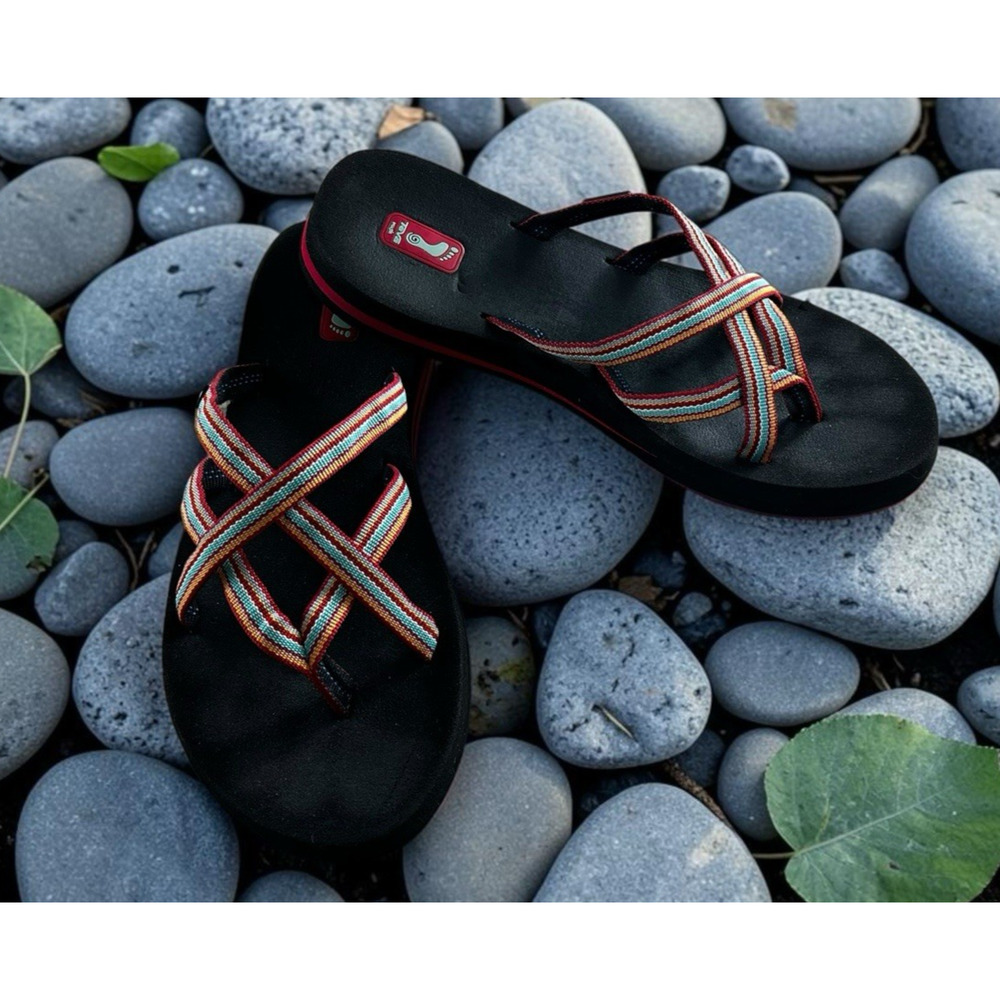 Teva Olowahu Mush Sandals Strappy Flip Flops Women's Sz 8 Striped Quick Dry 6840